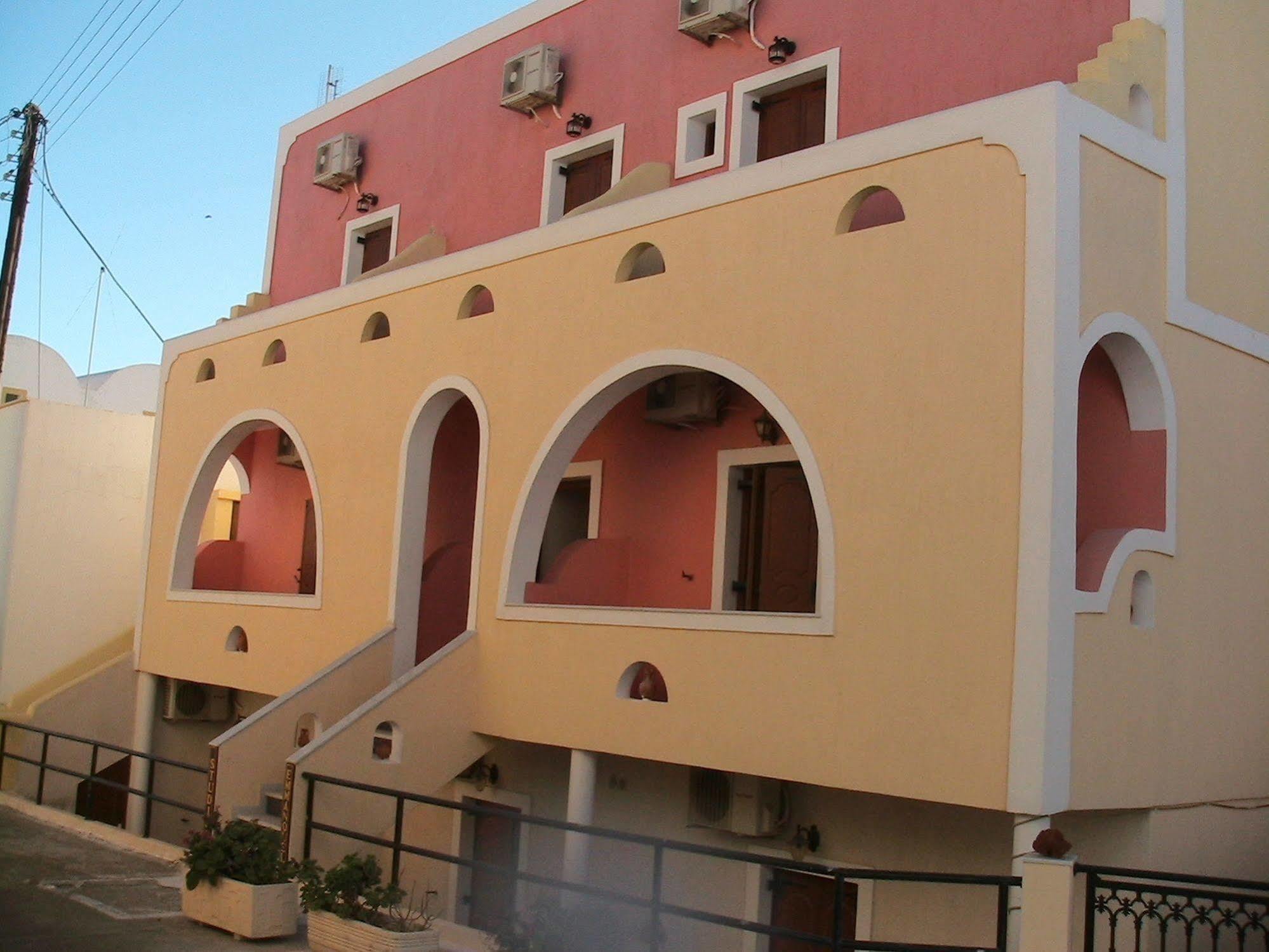 Emmanouela Studios & Villas Karterados  Exteriör bild